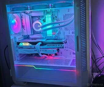 Herní PC v bílém provedení [AM5 R7 7700, RTX 4070ti S 16GB,