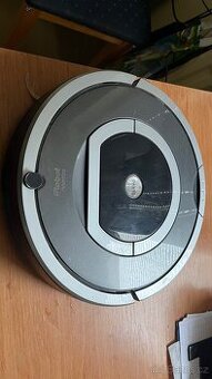 Robotický vysavač iRobot Roomba 780