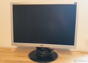 PC monitor LG Flatron L206WTQ 20"