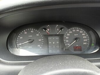 R. Megane r. 2001