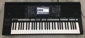 Yamaha PSR-S775