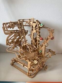 UGEARS dřevěná kuličková dráha