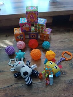 Hračky pro miminko. Playgro.