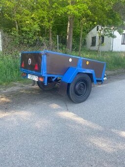 Přívěsný vozík