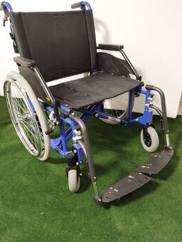 Skládací mechanický invalidní vozík XXXL, 65cm