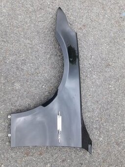 BMW E60 levý přední blatník