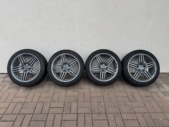 Mercedes-benz AMG kola 225/45R17