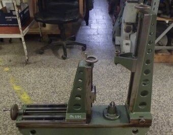 Přístroj na kontrolu ozubených kol (8951.)