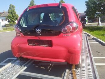 Toyota Aygo 1.0--50 kw 2013 -náhradní díly