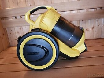 Prodám zánovní vysavač Karcher VC 3