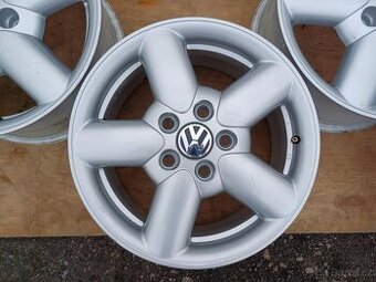 Prodám originál ALU R16 buřty na VW T5 5x120