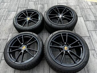 Originál alu kola Porsche 911 992 Carrera zimní