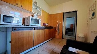 Pronájem RD 4+1 o 130 m2, s travnatým dvorem a posezením, Uh