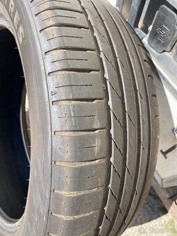 Pneu letní 215/55/17 nokian - 1