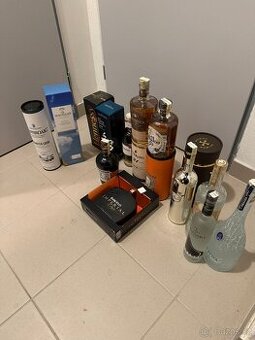Sbírka alkoholu - rum, whisky, vodka