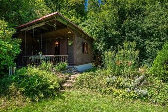 Prodej útulné chaty se zahradou 580 m², Stradonice u Nižboru