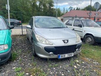 Peugeot 307 1.6 (HDi 80kW) 2006 - celek na díly - 1