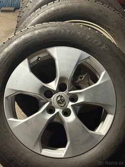 Zimní pneu, originální disky 225/65/R17