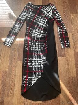 Úžasné šaty (vel.M)