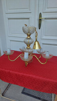 Lustr a lampička na stěnu