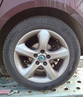 nd z škoda fabia 2 1.6tdi cay bílá sahara 9202