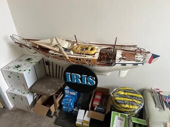 Velký model lodi plachetnice + stojan – dekorace, 165×180 cm