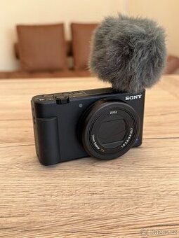 Prodam vlogovaci fotoaparat Sony ZV1