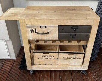 zahradní kuchyňský stolek