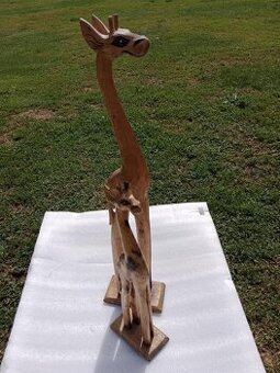 Dřevěná žirafa