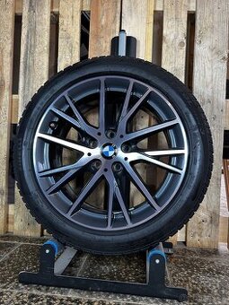 Alu kola 5x112 r17 s pneu (zr51)