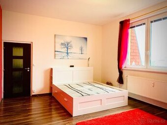 2kk 63m2 Milovice, parkovani