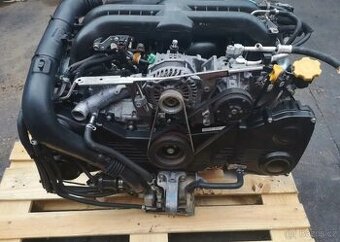 motor kompletni Subaru Forester 2.5 SOHC EJ255 09r