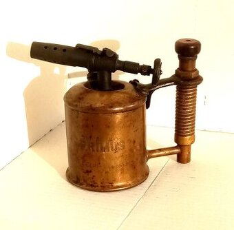 Stará mosazná pájecí lampa PRIMUS B. A. HJORTH, Švédsko. 