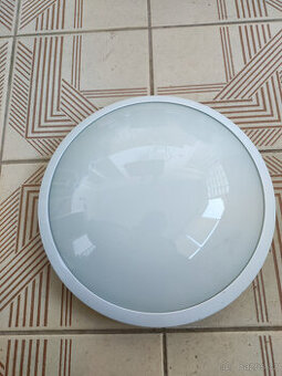 Prodam stropni svitidlo zavit e27