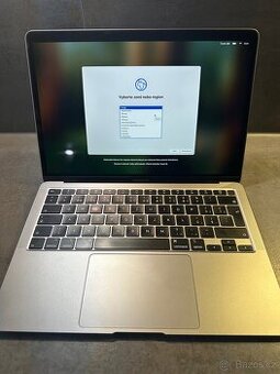 💻 Apple MacBook Air 13” (2020) + USB-C HUB - 1