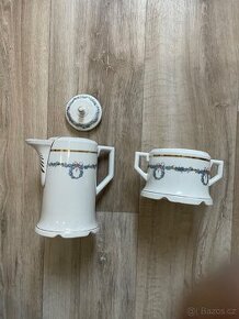 Čajová konvice a cukřenka po prababičce