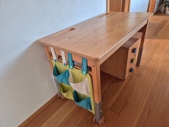 Polohovací stůl z masivu