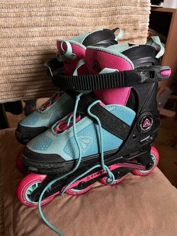 Zimní dámské brusle a in-line brusle kolečkové