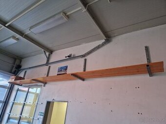 Police pro dílnu, sklad