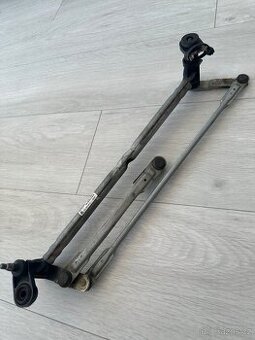 Mechanismus předních stěračů Škoda Octavia III