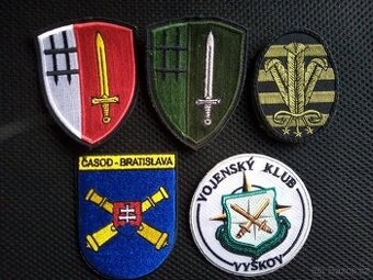 Vojenské nášivky 5 kusů .