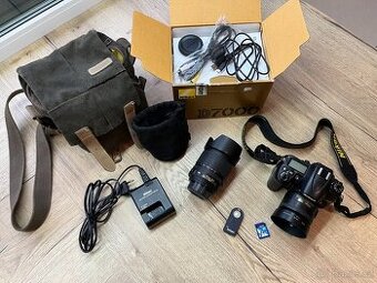 Zrcadlovka Nikon D7000 + dva objektivy + příslušenství
