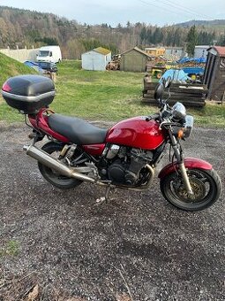 SUZUKI GSX 750