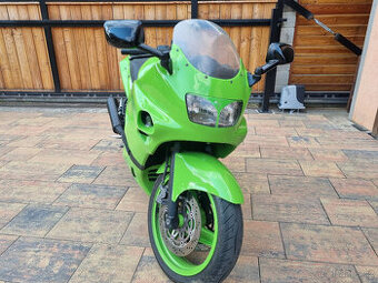 Kawasaki ZZR 600 - díly
