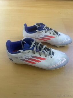 Kopačky adidas velikost 35
