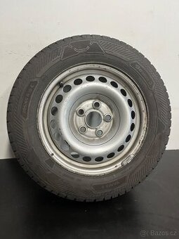VW Transporter R16