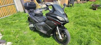 Aprilia SRV 850