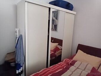 Skříně