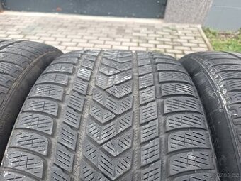 Zimní pneu 315/40R21 + 275/45 R21