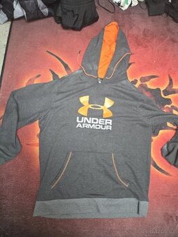Under Armour mikina vel .L stav 8/10 , stav viz foto miry :